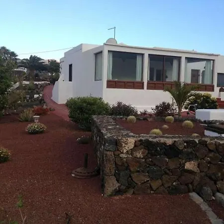 Sleeps 2 Pool Wifi T691365 펜션 *